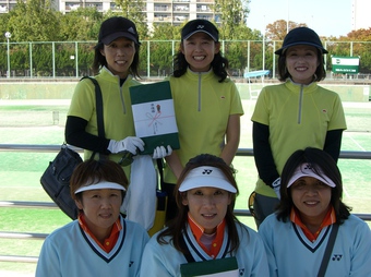 スペードの部優勝・準優勝の皆さん(244KB) スペードの部優勝・準優勝の皆さん(244KB)