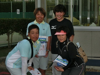 2位トーナメント入賞の皆さん(114KB) 2位トーナメント入賞の皆さん(114KB)