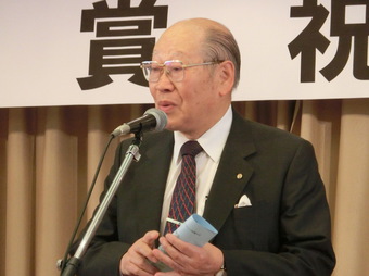 内田名誉会長がお越しくださいました!(89KB) 内田名誉会長がお越しくださいました!(89KB)