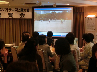 大会DVDを放映(105KB) 大会DVDを放映(105KB)