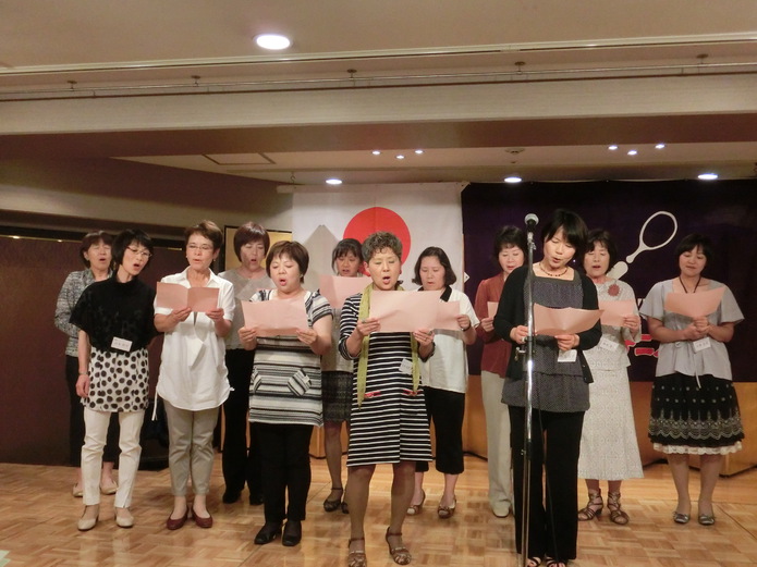 レディースによる連盟歌斉唱