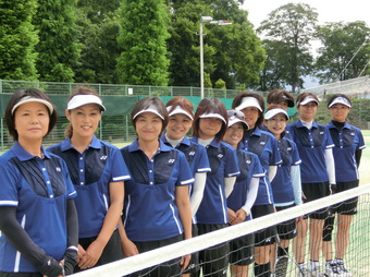 ２部代表選手＆監督(182KB)