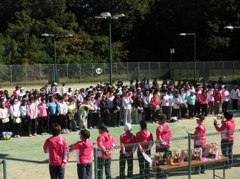 勢揃いの開会式(186KB) 勢揃いの開会式(186KB)