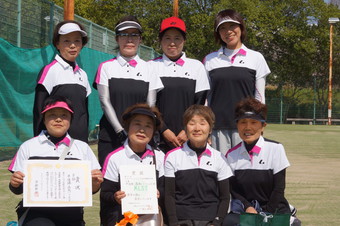 B級準優勝 洛南パーソンズ(B)(118KB) B級準優勝 洛南パーソンズ(B)(118KB)