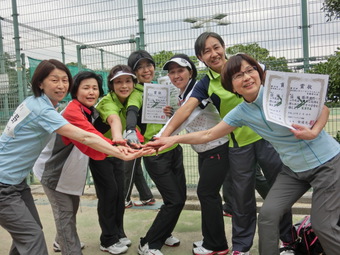 ゆり入賞者のみなさん(133KB) ゆり入賞者のみなさん(133KB)