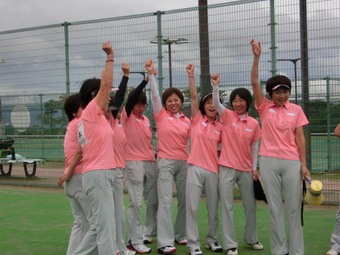 シニアレディース決勝大会結団式(110KB) シニアレディース決勝大会結団式(110KB)